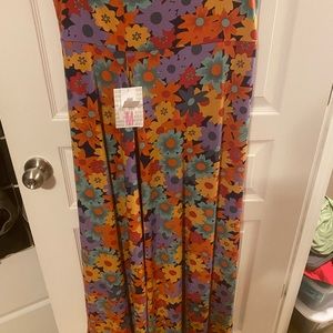 Lularoe maxi daisy M slinky